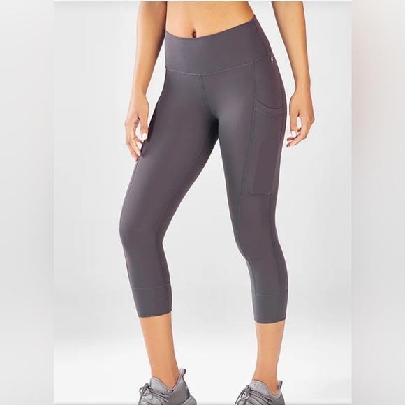 Fabletics High-Waisted Statement PureLuxe Capri - Picture 1 of 9